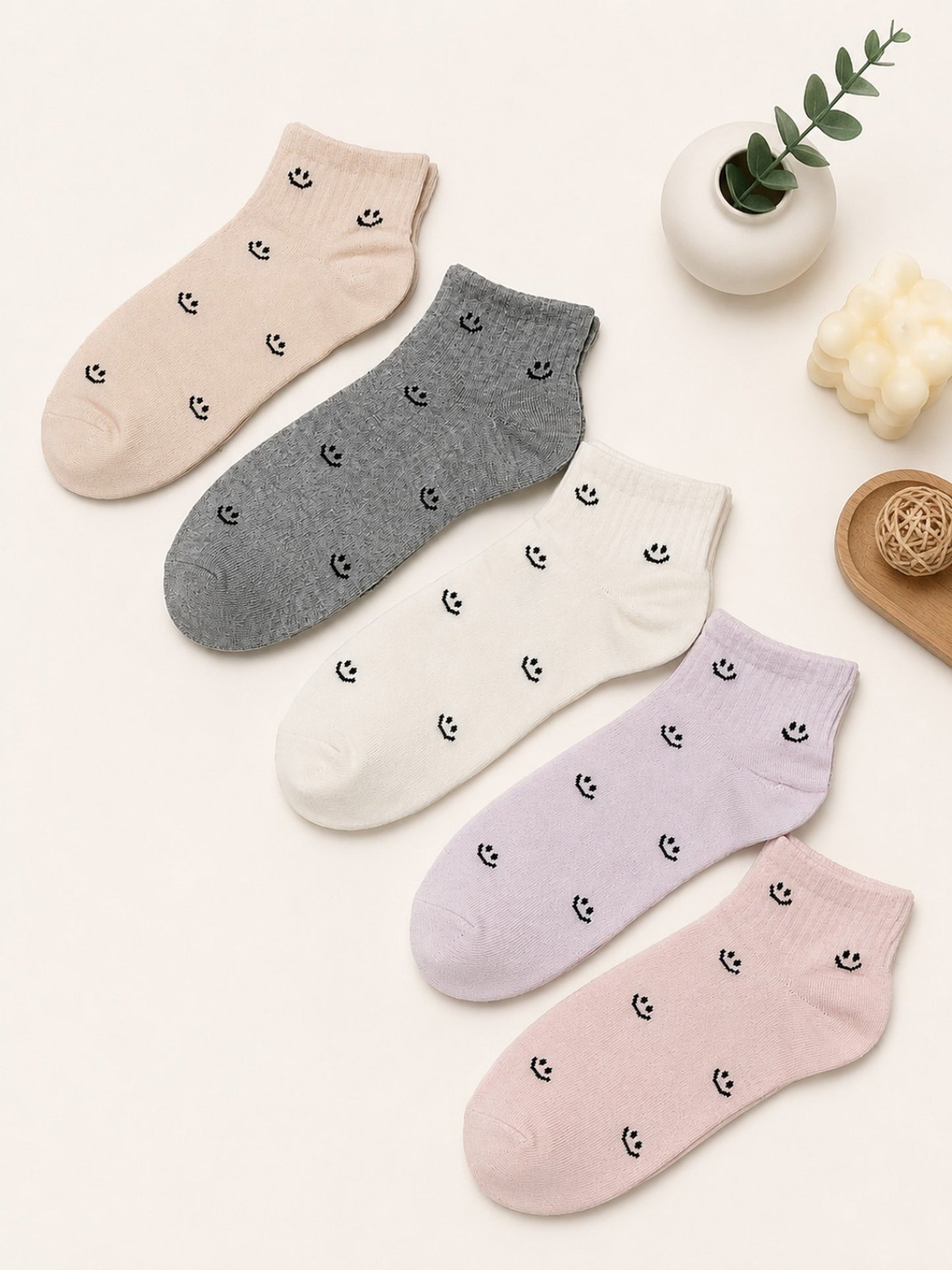 1018 knitted smiley motif socks