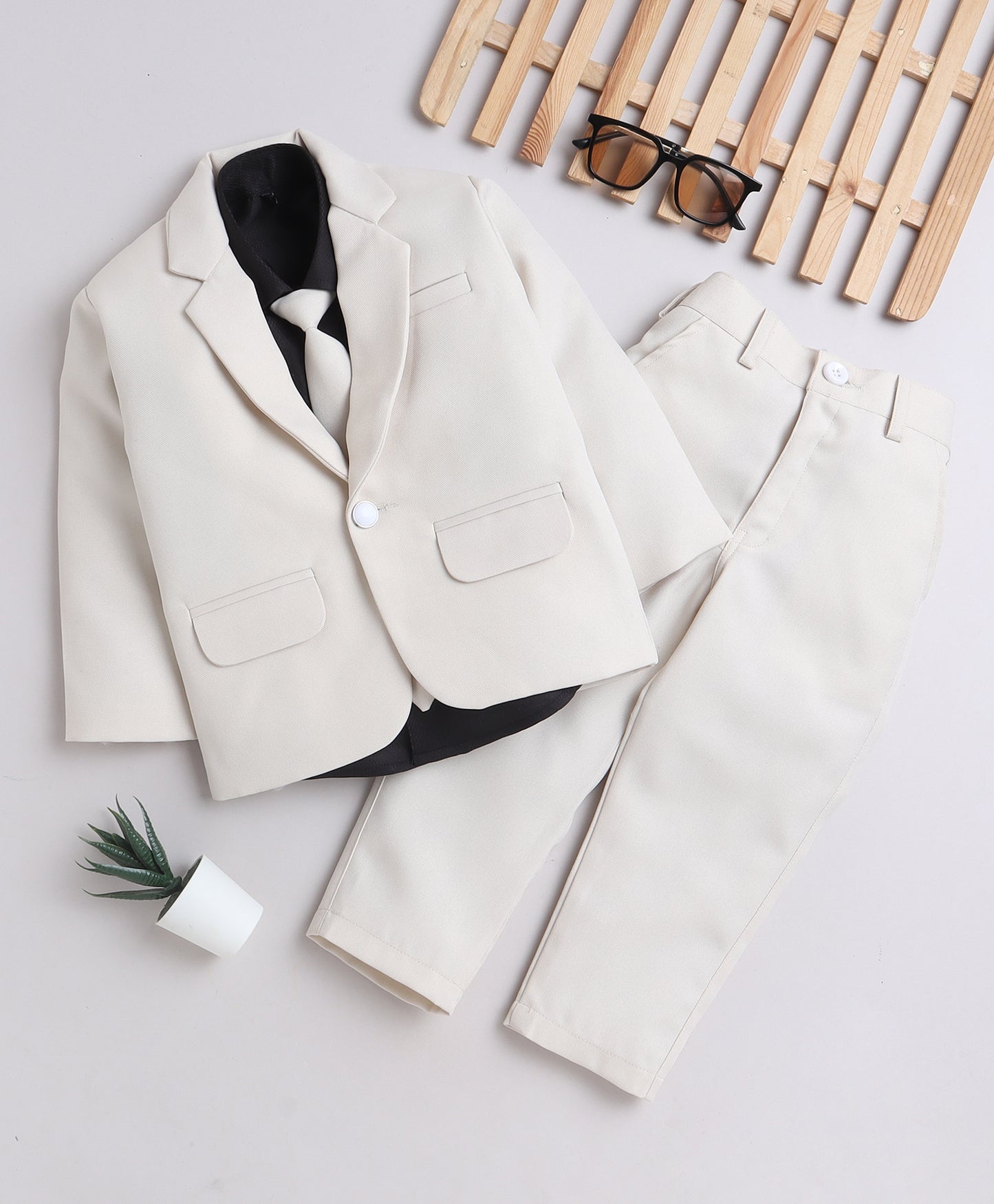 9017 Cream  SB collar